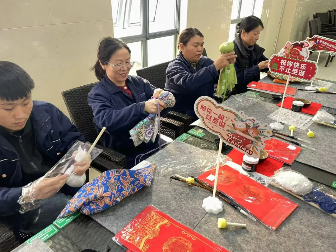 1735551018494951.png 2.webp.png