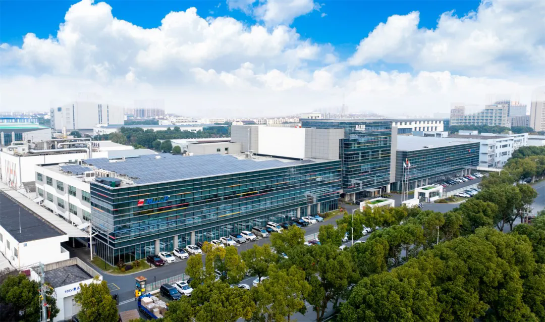 麥點(diǎn)彩印2025宣傳片震撼發(fā)布，引領(lǐng)印刷行業(yè)新風(fēng)尚!